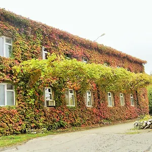  Apartment Pink Near Airport